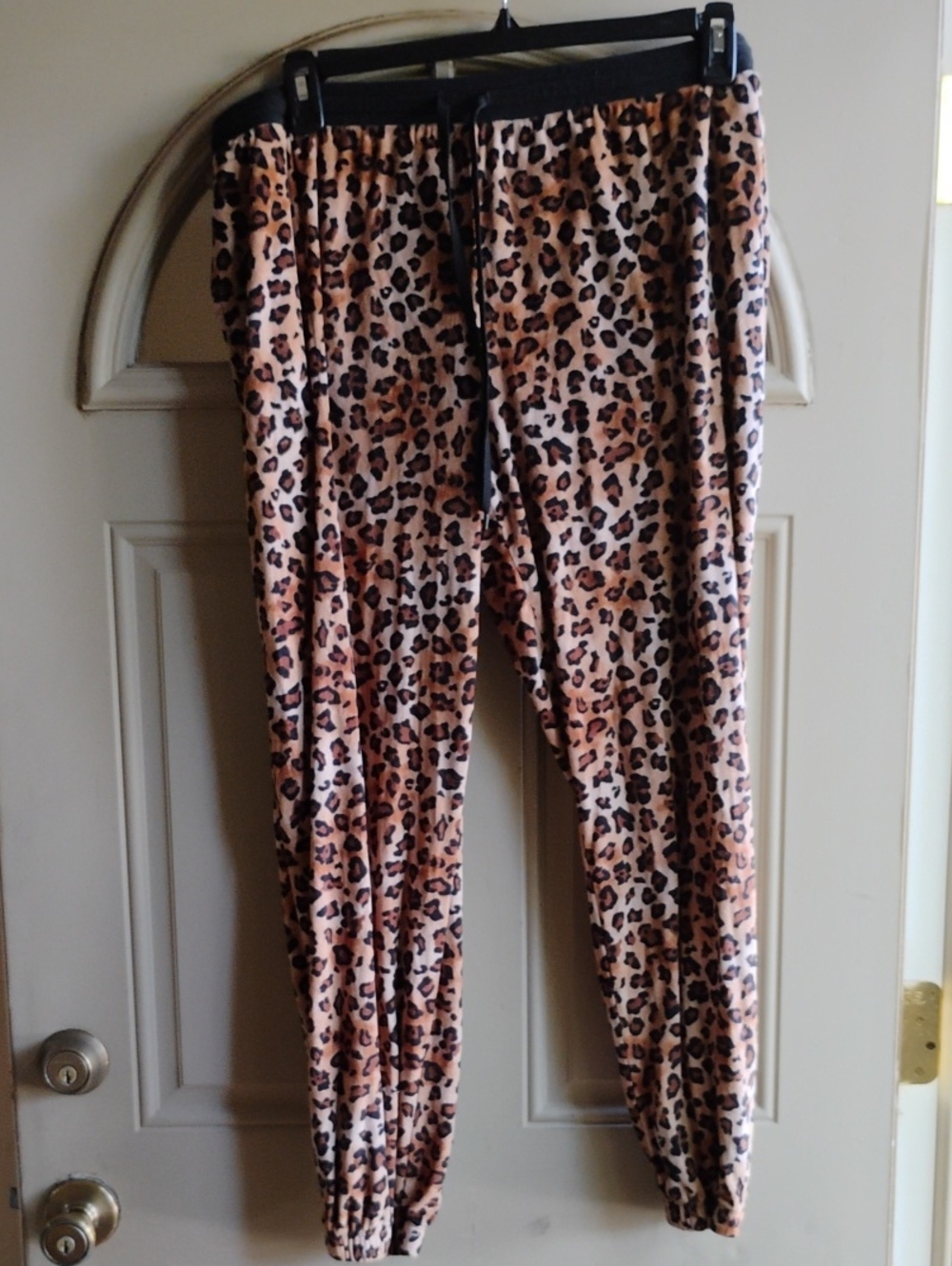 Secret Treasures Leopard Print Joggers in Pink and Black